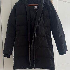 Canada Goose Woman’s Shelburne Parka, Black size XS